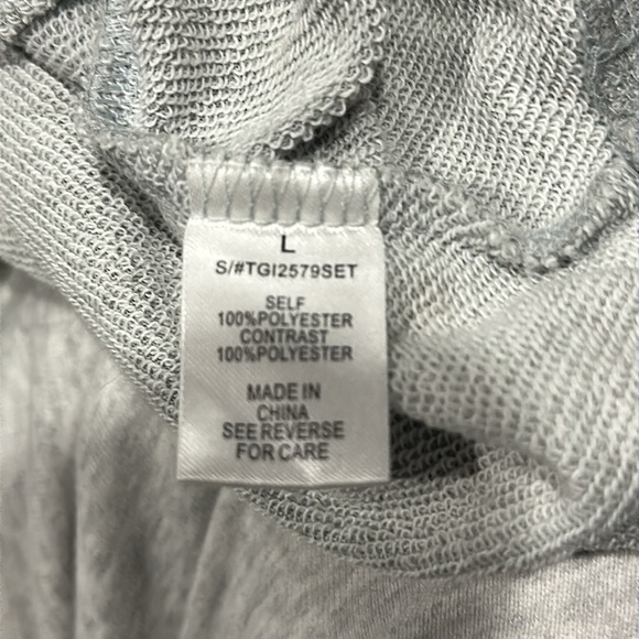 Gray crop top,tie in front - Picture 2 of 2